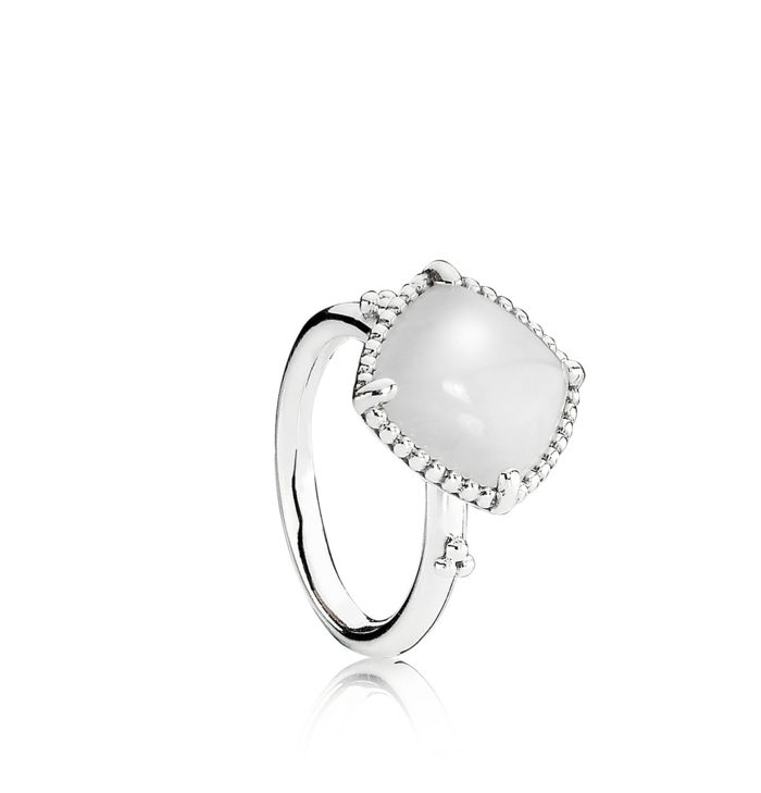 Strieborný prsteň Pandora bielej kremenec elegantný model