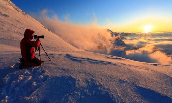 soloppgang-fotografi-fjellet-med-snø