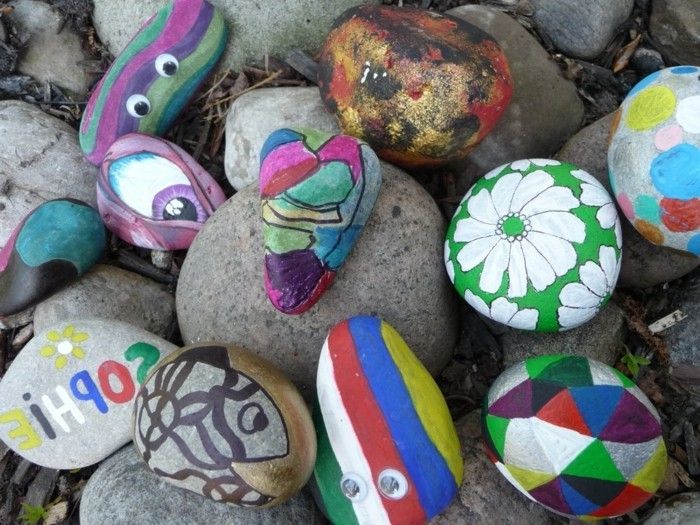 stone-paint-and-the-small-deti-can-taká-stones-paint