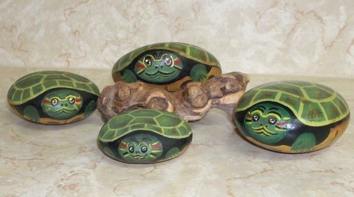 verf stone-paint-small-schildpadden-on-stones-