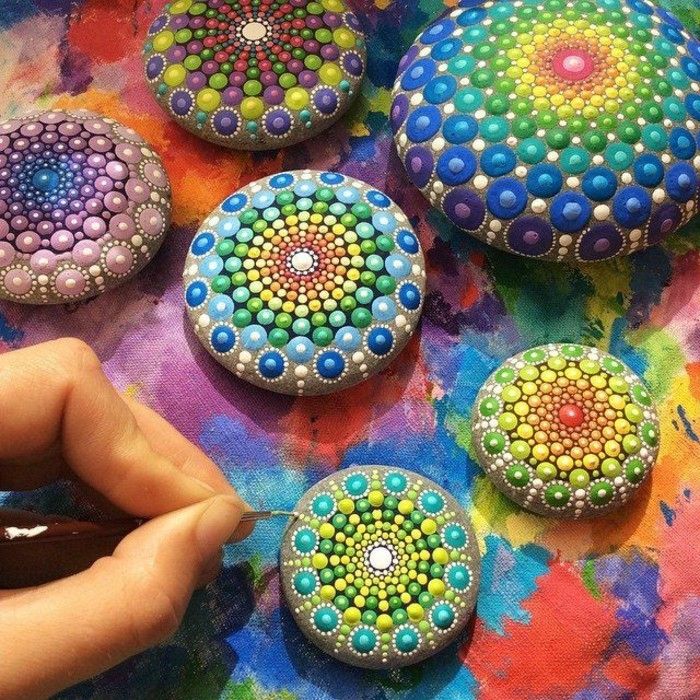 stone-painting-stones-paint-with-different-motieven