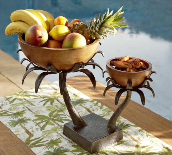 super zaujímavá letná stolová dekorácia s množstvom ovocia