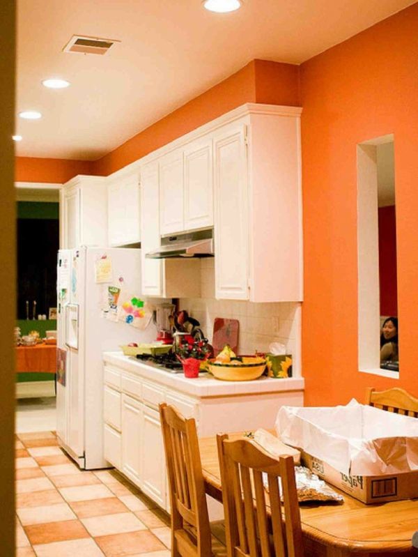 super-röd-kök-vägg färg-ulramoderne-kök design