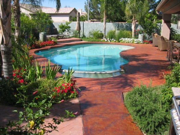 super-pekné pôsobiace-pool-by-the-záhradné