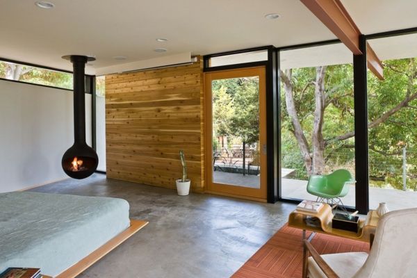 miegamasis su medine siena, super-kambarys su židiniu