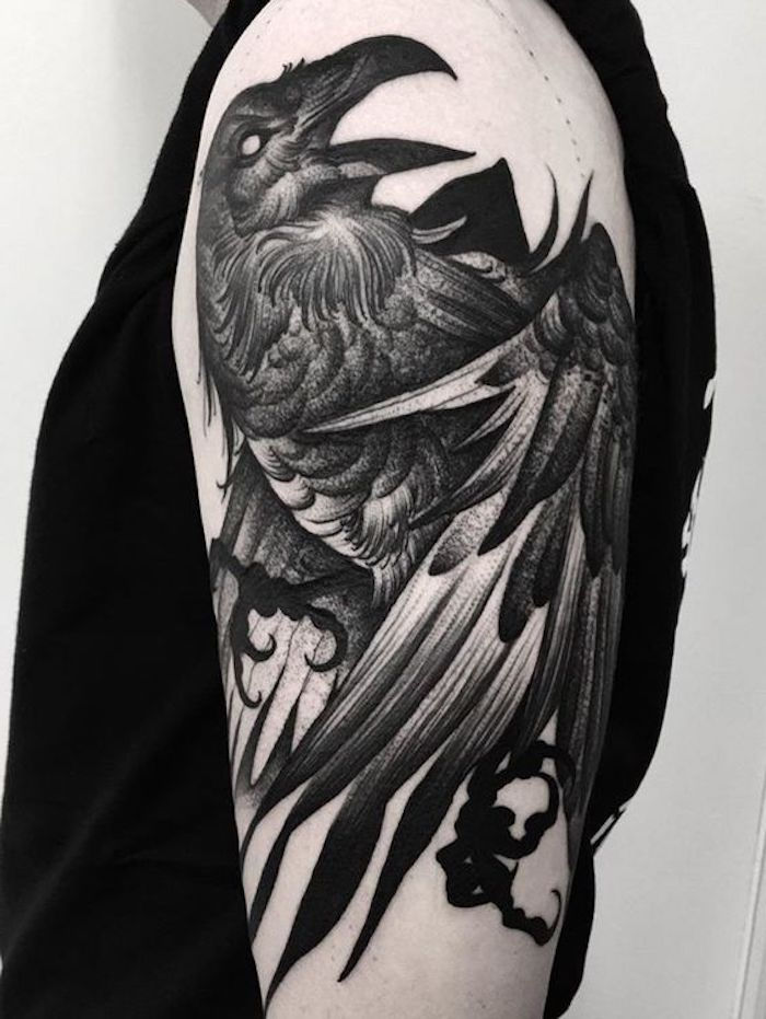 tatuaggio vichingo, uccello, tatuaggio in nero e grigio