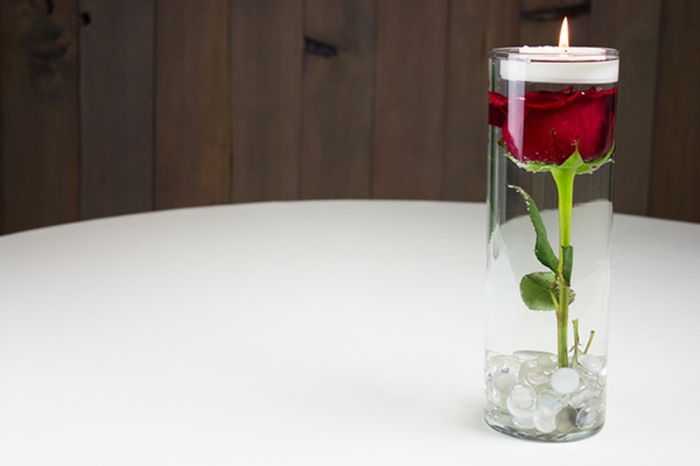 tealight turėtojas, priėmimo žvakė, raudona rožė, dekoravimo stalas