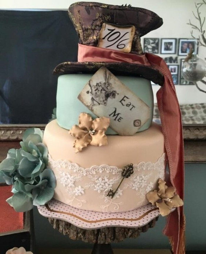 aniversário pie-to-18 bolos de aniversário-alice-in-maravilhas-pie-fondant-yourself-make