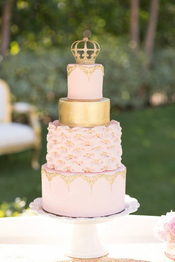 pie-de-18-anos Geburtstagstorten-sua-majestade da torta-torta-de-rosa-a-coroa