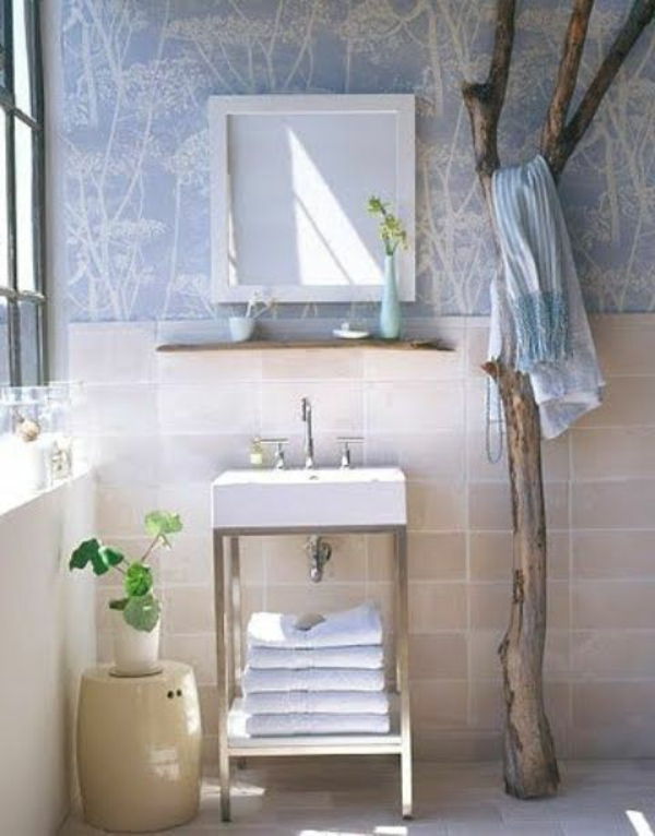 cabide de banho no banheiro - feito de madeira flutuante