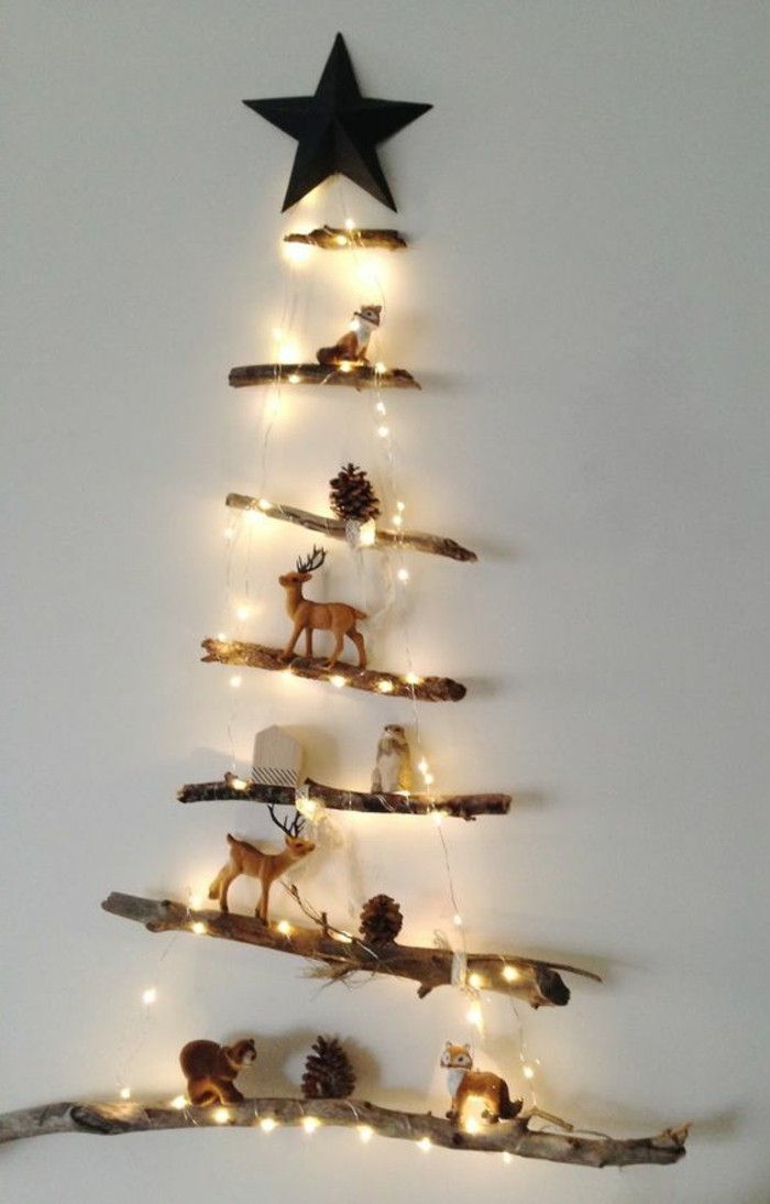 drijfhout wanddeko Christmas Tree-of-wood-with-small-cijfers-black-star-dennenappel