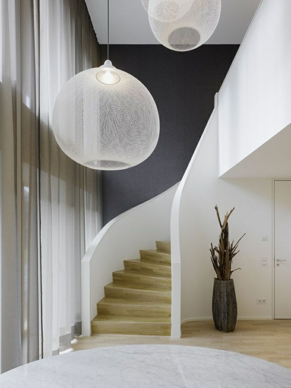 merdiven-aydınlatma-abartılı asılı lambalar - harika bir görünüm