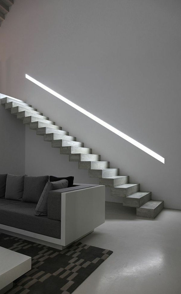 stopnice osvetlitev-sivo-moderno-chic-notranjost