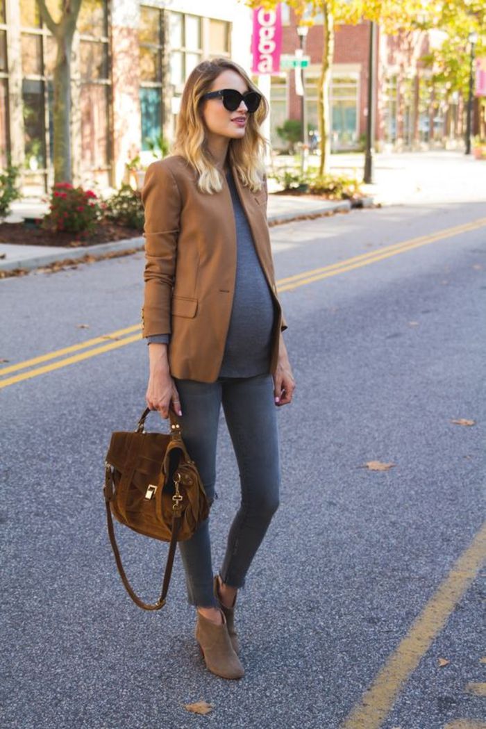 materské oblečenie, hore, hnedý sako, džínsy, velúrová taška