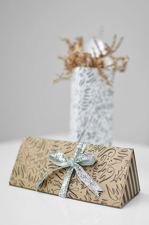 darilna embalaža-obloge-original-darila-v-pakiranje-out-of-papir --- darila embalaža