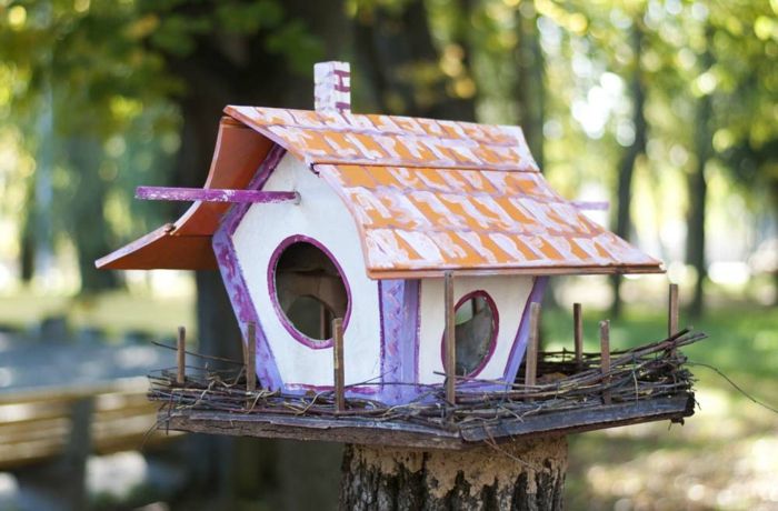 Gjør fugl mat hus selv, DIY prosjekter for barn og voksne, detaljerte instruksjoner