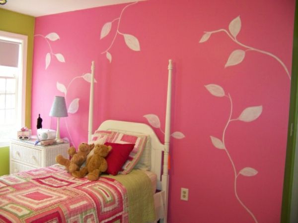 väggfärg-rosa-för-plantskola-reddybears på barnsängen