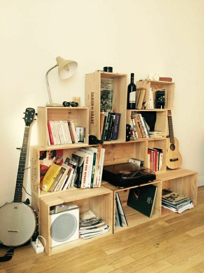 scaffali vino cassa di legno libri lampada da lettura Strumenti Musicali