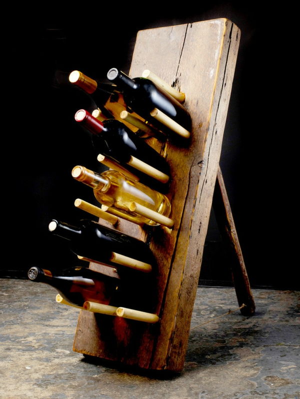 Wino stojak diy model robić od drewnianej deski