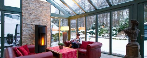 vinterträdgård-design-röd-möbler