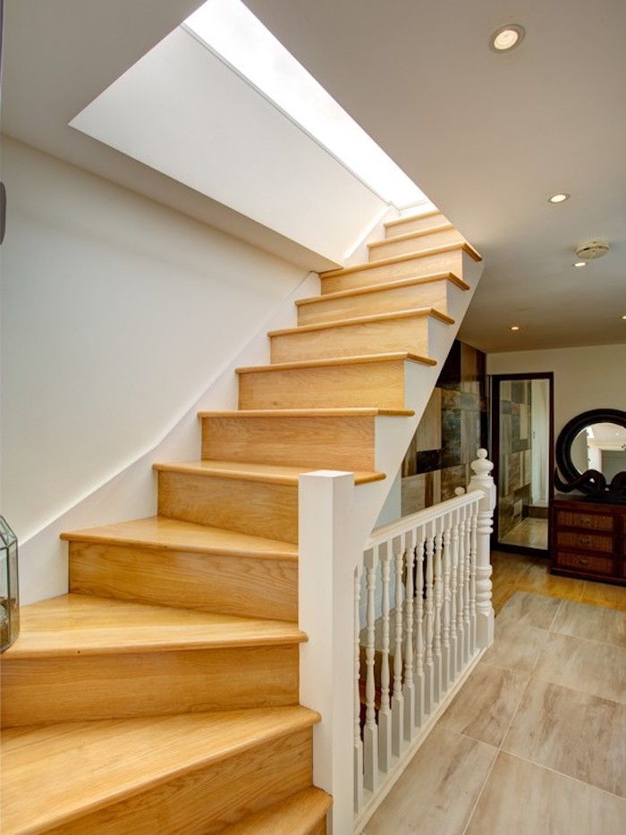 takleilighet sette opp ideer stige trapper fører til siste etasje av leiligheten ideen