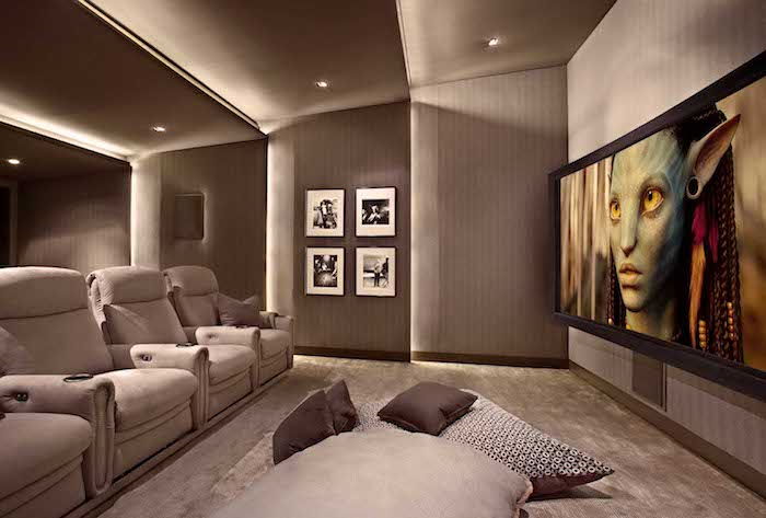 woonkamer muur bioscoop huiskamer ontwerp beige home theater idee kinowand projector avatar