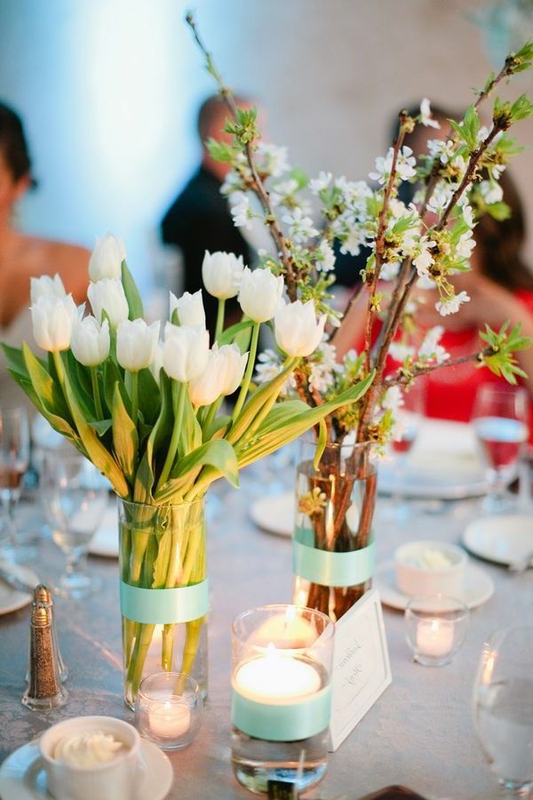 vakre bord dekorasjon Tulipaner-on-tabellen