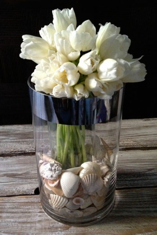 vakker vase-med-tulipaner-og-