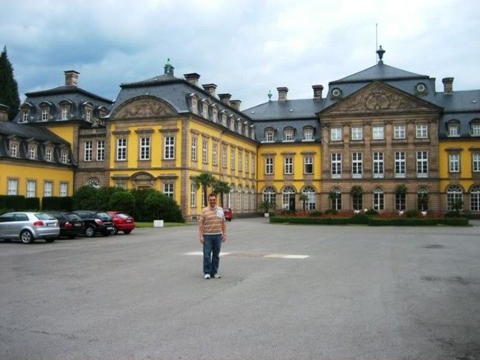 bella-barocco dell'epoca-architettura-Residenzschloss-Arolsen-Germania