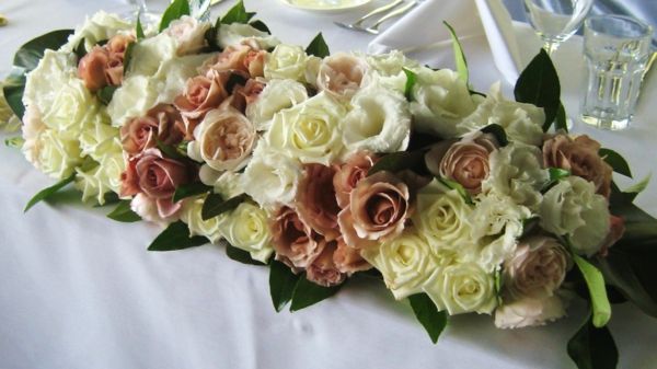 anbud bordsarrangemang-for-bröllop rosor