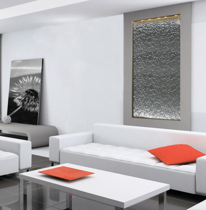 rom fontene-med-foss-unikales-room design-hvitt-bord