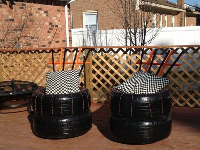 Two-moderno-stol-iz-odpadkov pnevmatike recikliranje je privlačno-design